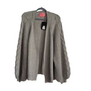 Signature 8 NWT Chunky Oversized Drop Shoulder Wide Arms Size M